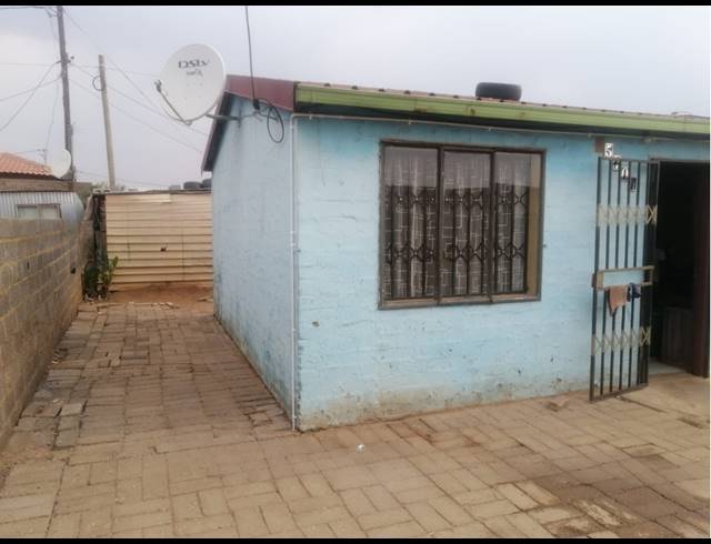 2 BEDROOM HOUSE FOR SALE IN ORANGE FARM